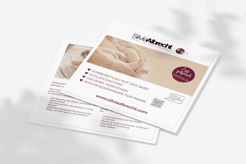 Quadratischer Flyer Silvia Albrecht Vorder-/Rückseite